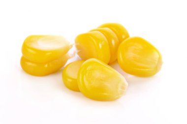 beyaz arkaplanda izole mısır