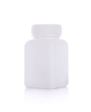 İlaç Şişeleri beyaz arkaplanda izole