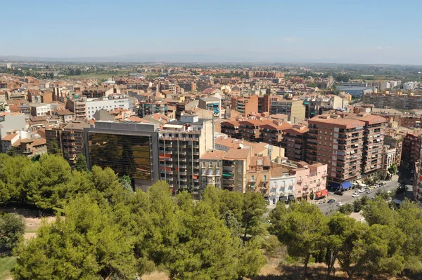 Catalonia, İspanya Lleida (Lerida) şehrin havadan görünümü