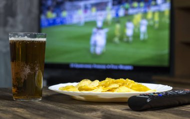Bira, cips, Tv Uzaktan kumanda ve Tv hangi futbol şov