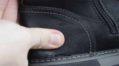 Mens, düşük kaliteli ayakkabı, yırtık tek kapalı, garanti, yerine geldi yakın çekim