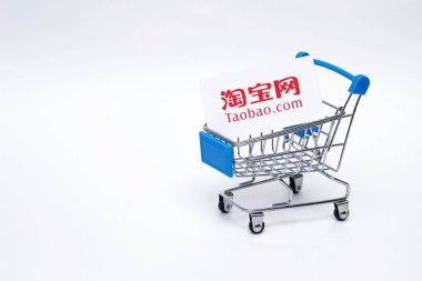 Bobruisk, Belarus - 30 Ocak 2019: Alışveriş arabası bir beyaz arka plan online store, Pazar Taobao üzerinde
