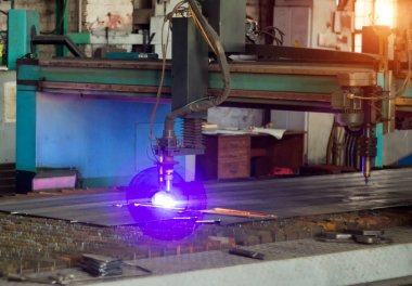 Modern otomatik plazma lazer kesme için metaller, plazma lazer ve lazer, mekanik ile kesme makinesi
