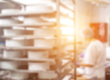 Şekerleme endüstrisinde pasta ve turta yapar, güneş ışığı, pasta boşluğu, şekerci dükkanı, teknoloji