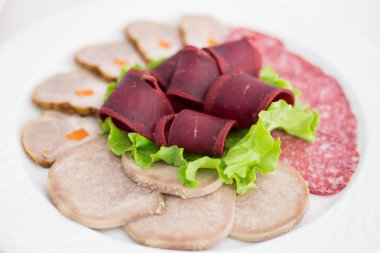 Atıştırmalık, tabakta soğuk etler