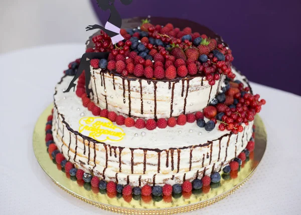 Tårta Dekorerad Med Bär — Stockfoto