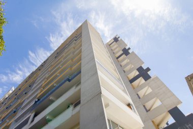 Sochi içinde bina yeni bir yüksek katlı. Adler bölgesi. Haziran 2018