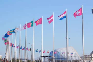 Olympic Park Soçi'de farklı ülkelerin bayrakları