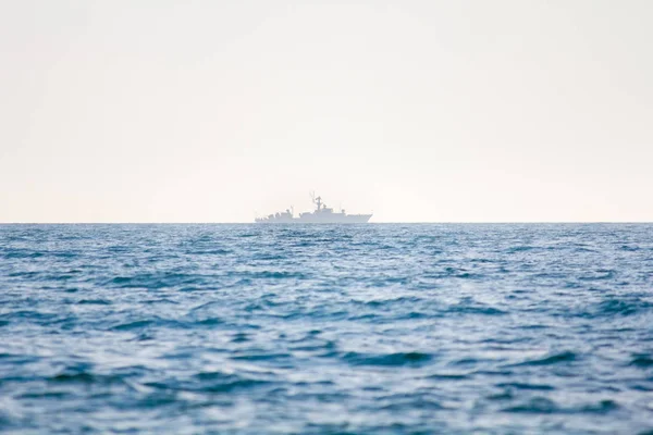 Navio Guerra Horizonte Mar — Fotografia de Stock