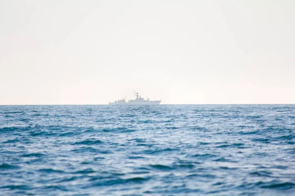 Navio Guerra Horizonte Mar — Fotografia de Stock