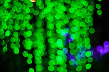 Aydınlatma ağaç. Arka plan bulanık video