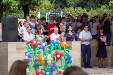 Okul üzerinde 1 Eylül bayram