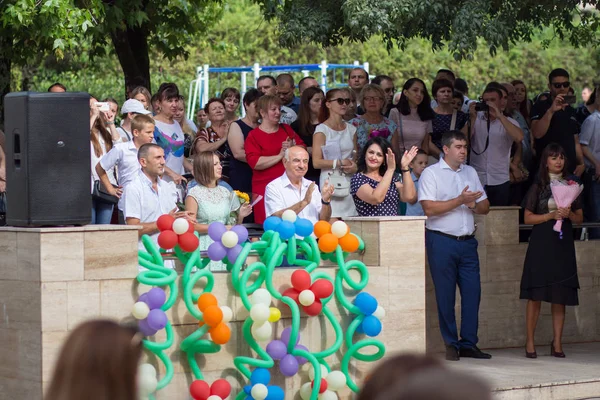 Okul üzerinde 1 Eylül bayram