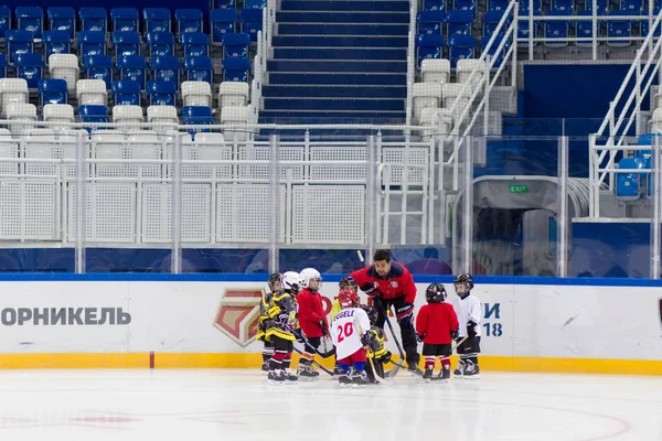 Formación Del Equipo Hockey Infantil Sochi —  Fotos de Stock