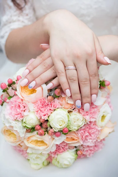 Bride Hands Bouquet — Stock Photo, Image