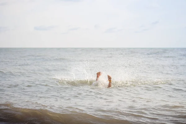 Noyade Des Mains Dans Eau — Photo