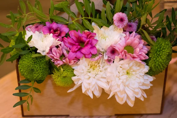 Hermoso Ramo Cumpleaños Con Diferentes Flores — Foto de Stock