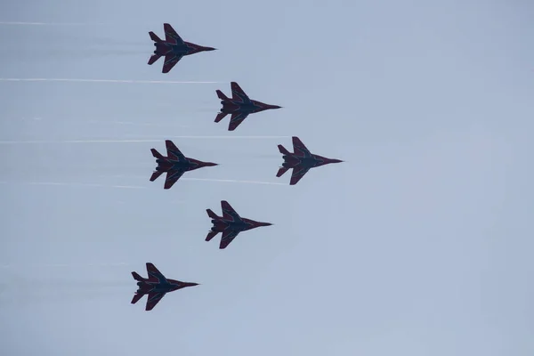 Wydajność Powietrza Grupa Jerzyki Air Show Soczi — Zdjęcie stockowe