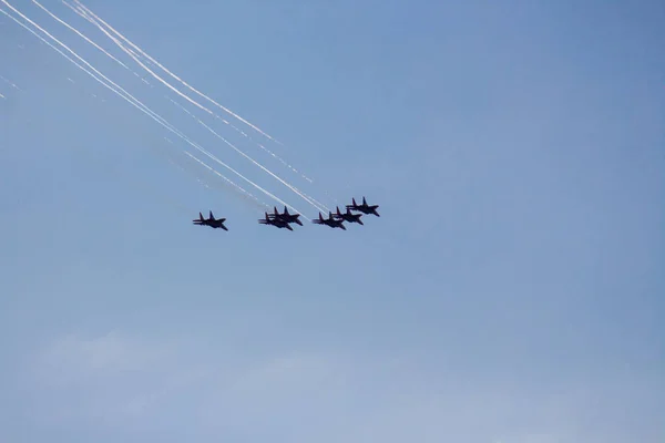 Teljesítmény Air Csoport Swifts Egy Légi Show Szocsi — Stock Fotó