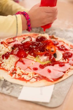 Pizza pişirme sürecinde