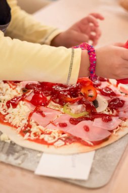 Pizza pişirme sürecinde