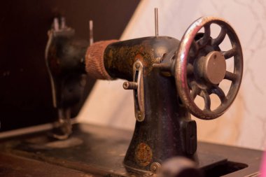 Eski Vintage Dikiş Makinesi