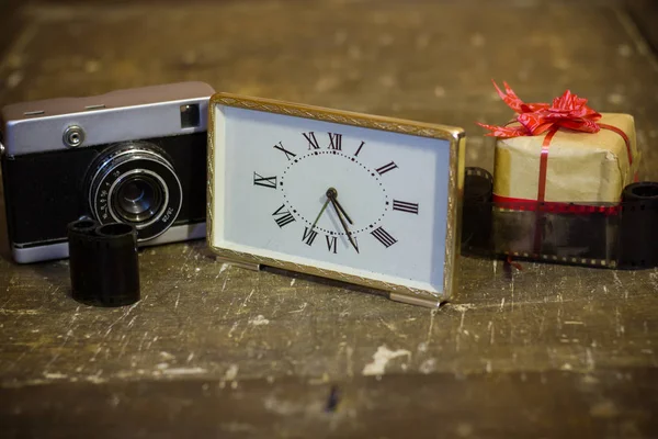 Collage Retro Reloj Cámara Película —  Fotos de Stock
