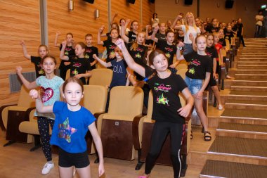 Uluslararası Dans Festivali Yarışması. Altın Festivali. Soçi. Dagomys. 27.05.2019