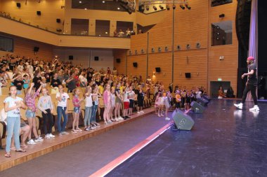 Uluslararası Dans Festivali Yarışması. Altın Festivali. Soçi. Dagomys. 27.05.2019