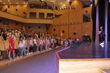 Uluslararası Dans Festivali Yarışması. Altın Festivali. Soçi. Dagomys. 27.05.2019