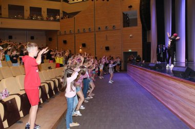 Uluslararası Dans Festivali Yarışması. Altın Festivali. Soçi. Dagomys. 27.05.2019