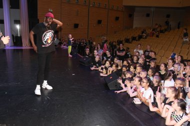 Uluslararası Dans Festivali Yarışması. Altın Festivali. Soçi. Dagomys. 27.05.2019