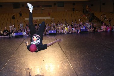 Uluslararası Dans Festivali Yarışması. Altın Festivali. Soçi. Dagomys. 27.05.2019