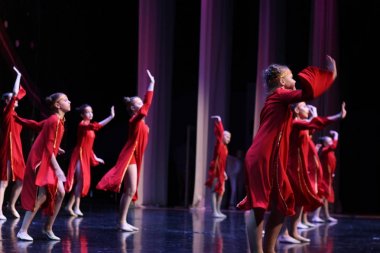 Uluslararası Festival Yarışması. Altın Festivali. Soçi. Dagomys. 26.05.2019