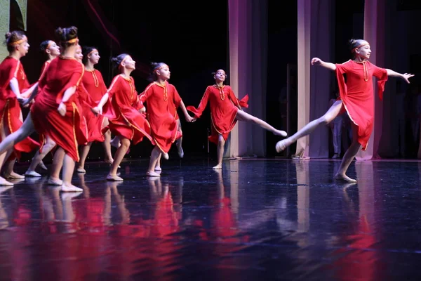 Uluslararası Festival Yarışması. Altın Festivali. Soçi. Dagomys. 26.05.2019