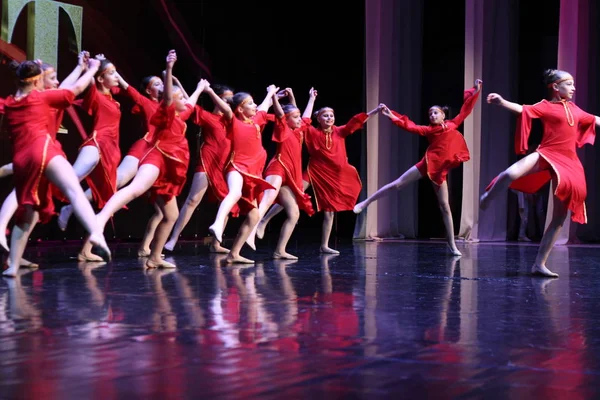 Uluslararası Festival Yarışması. Altın Festivali. Soçi. Dagomys. 26.05.2019