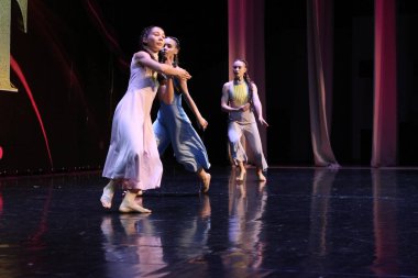 Uluslararası Festival Yarışması. Altın Festivali. Soçi. Dagomys. 26.05.2019