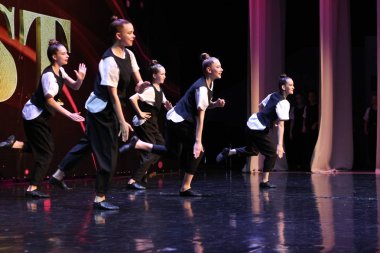 Uluslararası Festival Yarışması. Altın Festivali. Soçi. Dagomys. 26.05.2019