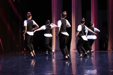 Uluslararası Festival Yarışması. Altın Festivali. Soçi. Dagomys. 26.05.2019