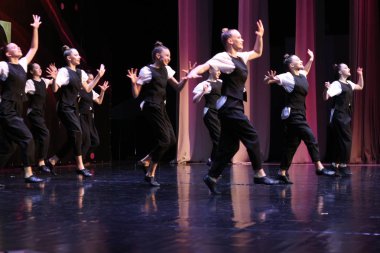 Uluslararası Festival Yarışması. Altın Festivali. Soçi. Dagomys. 26.05.2019