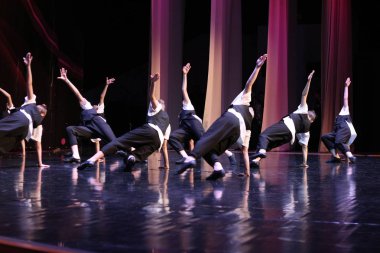 Uluslararası Festival Yarışması. Altın Festivali. Soçi. Dagomys. 26.05.2019