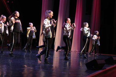 Uluslararası Festival Yarışması. Altın Festivali. Soçi. Dagomys. 26.05.2019