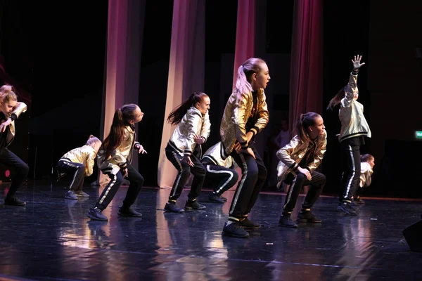 Uluslararası Festival Yarışması. Altın Festivali. Soçi. Dagomys. 26.05.2019