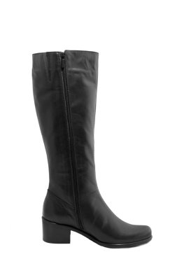 beyaz zemin üzerine siyah kadın çizme