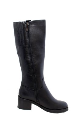 beyaz zemin üzerine siyah kadın çizme