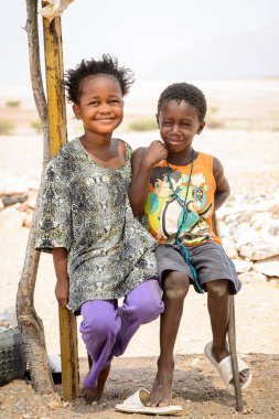 Windhoek, Namibya - 3 Ocak 2016: Namibya'da tanımlanamayan Ovambo çocukları. Ovambo en popüler etnik gruptur