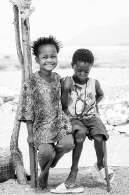 Windhoek, Namibya - 3 Ocak 2016: Namibya'da tanımlanamayan Ovambo çocukları. Ovambo en popüler etnik gruptur