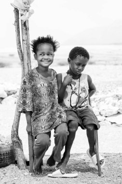 Windhoek, Namibya - 3 Ocak 2016: Namibya'da tanımlanamayan Ovambo çocukları. Ovambo en popüler etnik gruptur