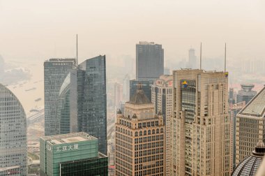 Şangay, Çin - Mar 31, 2016: Oriental Pearl Radyo ve Tv Kulesi'nden Şangay binalarının görünümü.