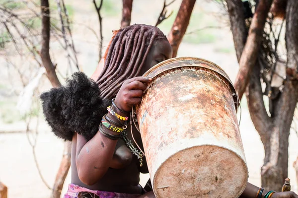 Kamanjab Namibia September 2015 Unbekannte Frau Aus Dem Stamm Der — Stockfoto